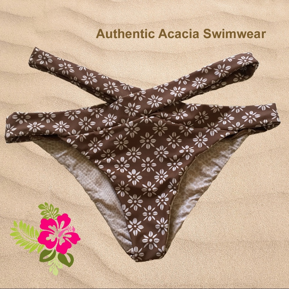 Acacia Fiji Bottoms in Daisy